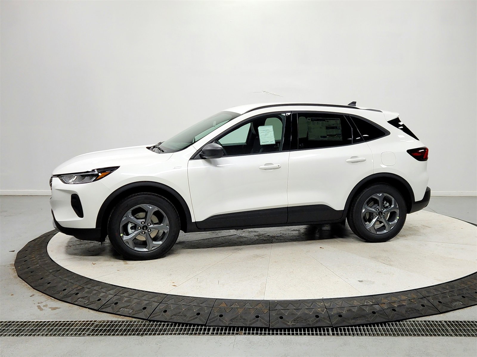 New 2026 Ford Escape ST-Line w/ Tech Pack #1 image 4