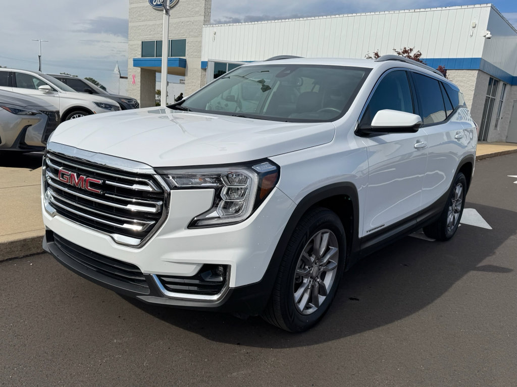 Used 2023 GMC Terrain SLT image 4
