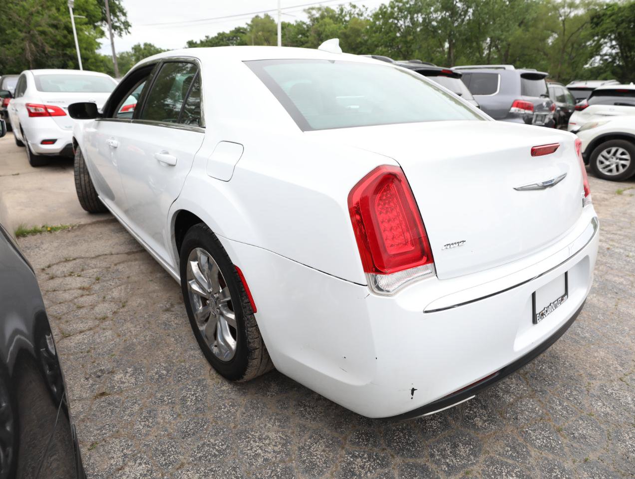 Used 2017 Chrysler 300 Limited AWD/4WD image 8