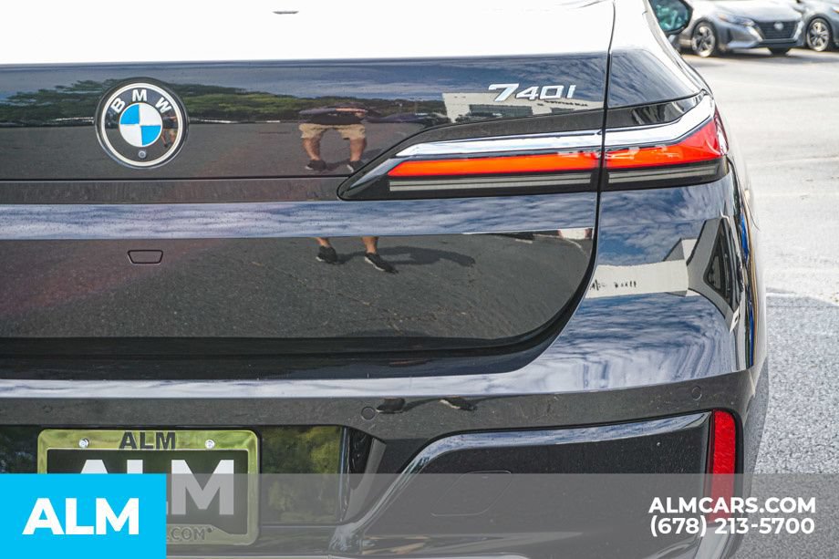 Used 2024 BMW 740i xDrive AWD/4WD image 12