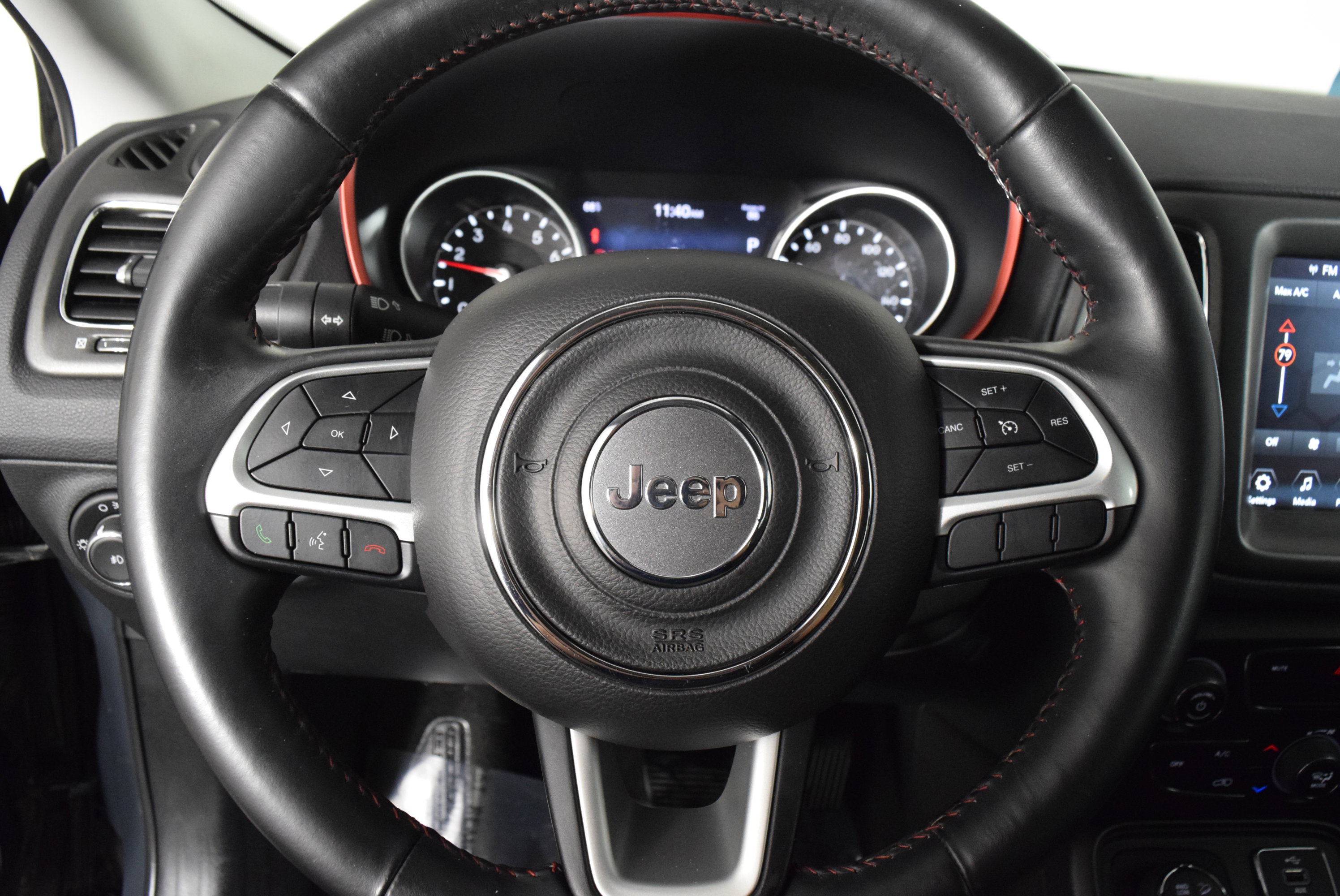 Used 2018 Jeep Compass Trailhawk w/ Navigation Group image 18