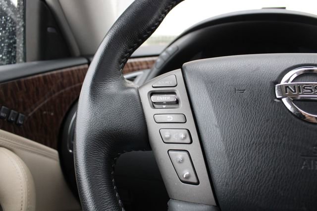 Used 2018 Nissan Armada Platinum w/ Interior Lighting Package image 12