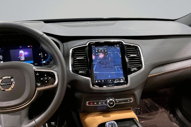 Certified 2024 Volvo XC90 B6 Ultimate w/ Protection Package Premier image 9