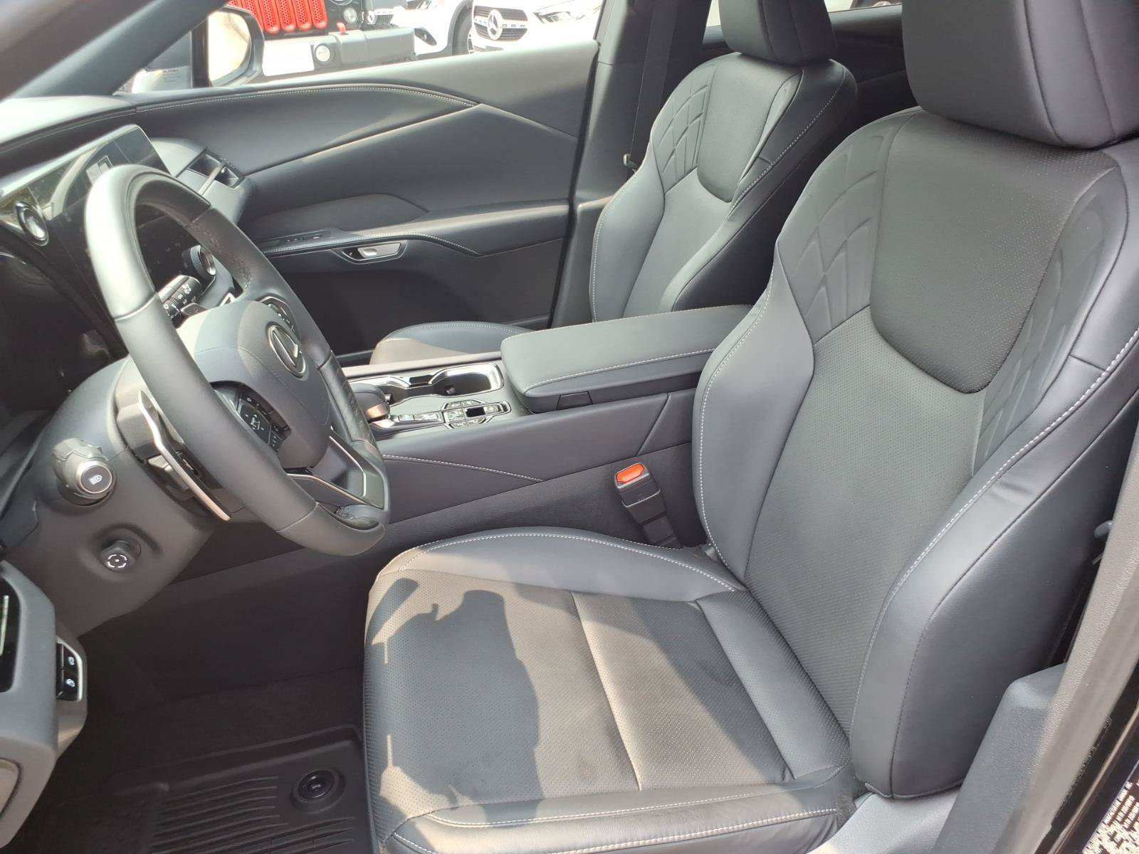 Used 2024 Lexus RX 350 Premium w/ Cold Area Package AWD/4WD image 13