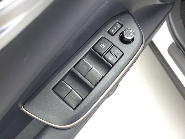 Used 2023 Toyota Crown AWD/4WD image 19