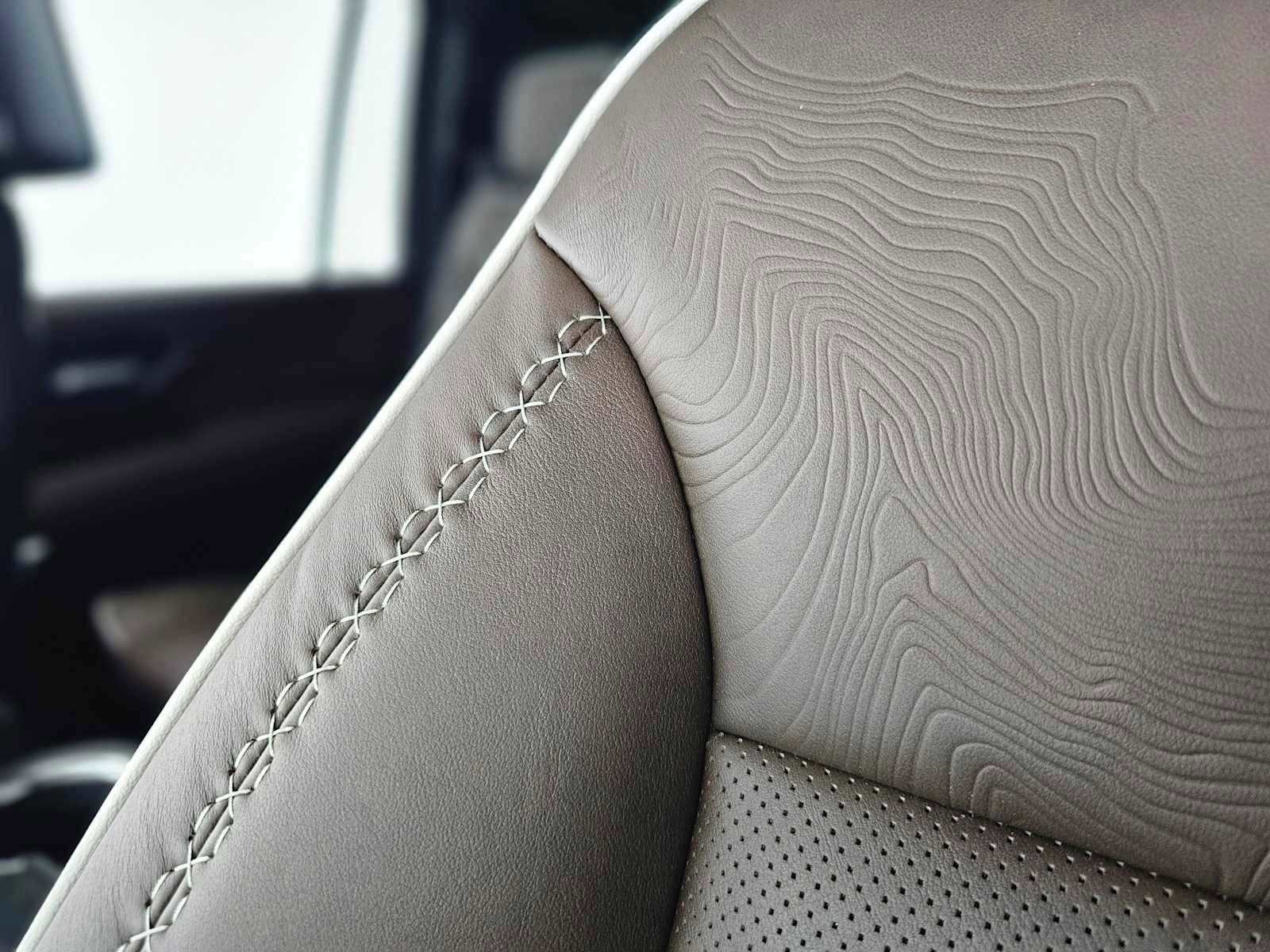 New 2026 GMC Yukon XL Denali Ultimate w/ LPO, Illumination Package image 26