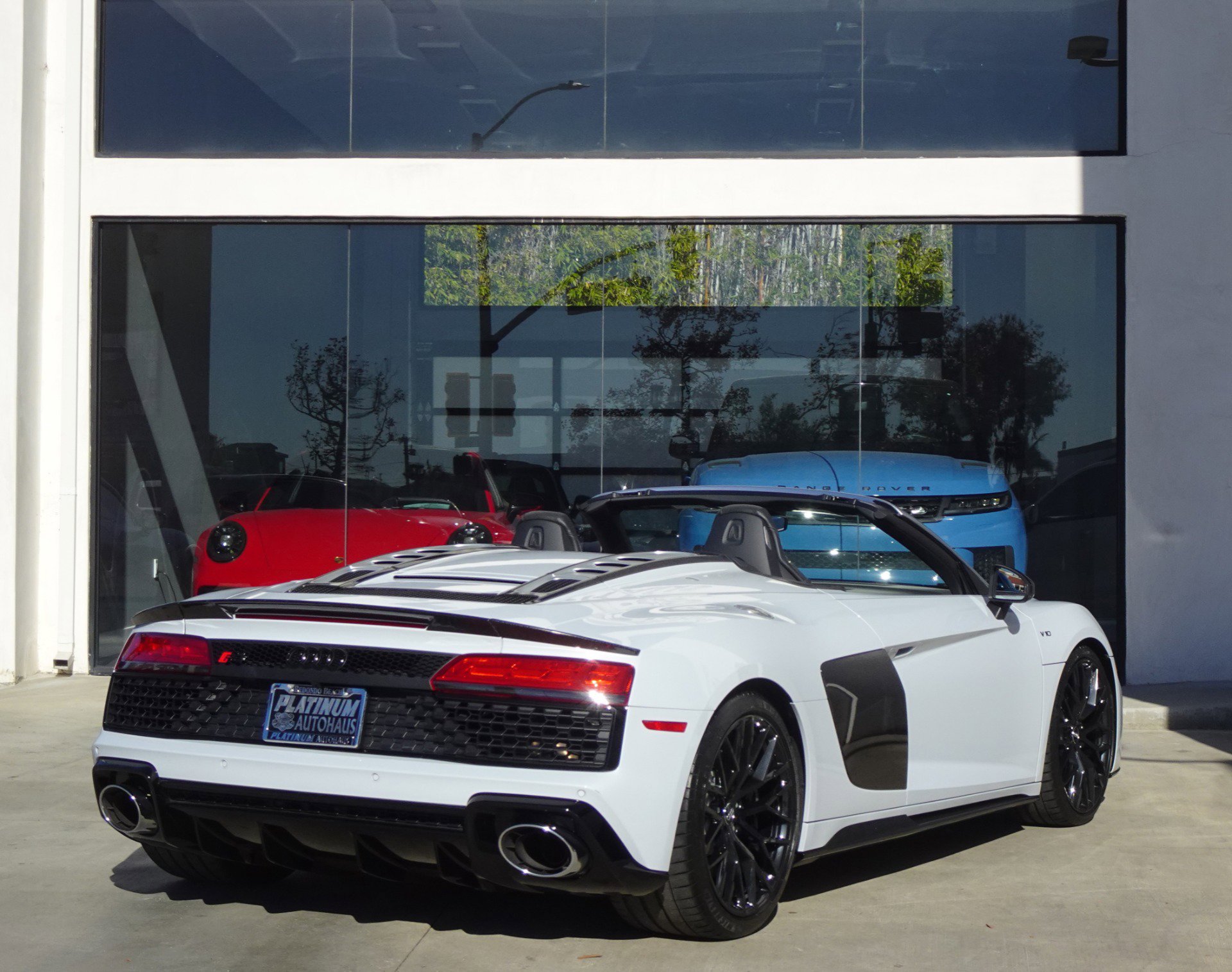 Used 2020 Audi R8 V10 w/ Carbon Exterior Package AWD/4WD image 8