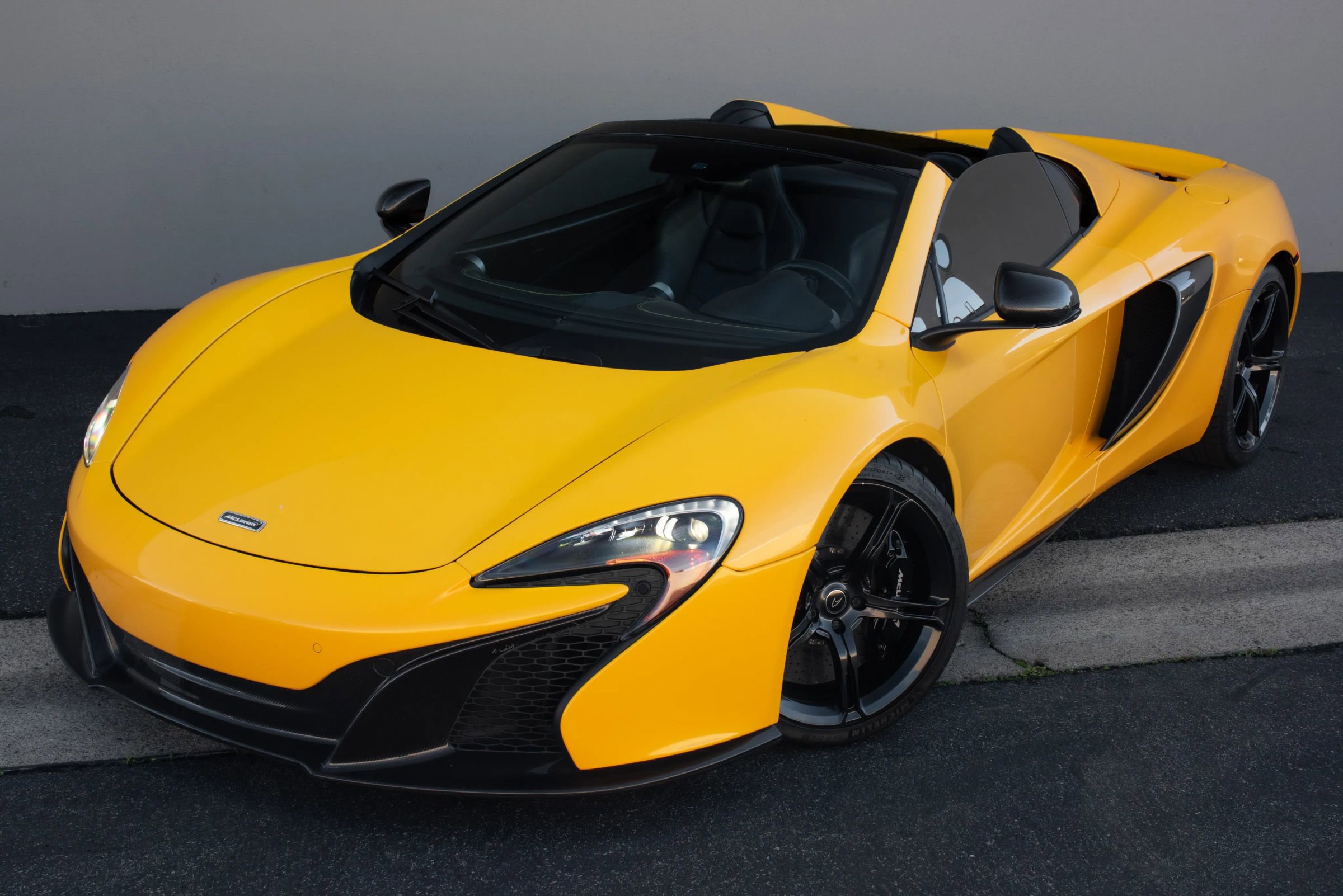 Used 2015 McLaren 650S Spider Convertible 2D image 2