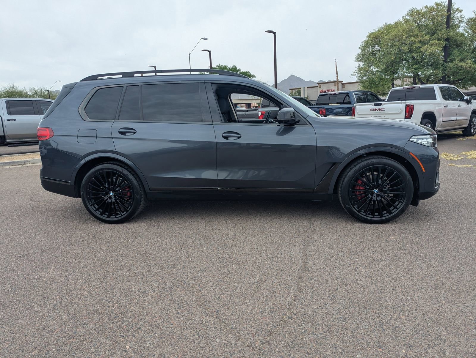Used 2021 BMW X7 xDrive40i w/ Parking Assistance Package image 7