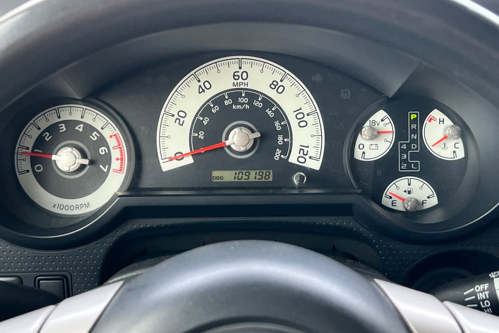 Used 2013 Toyota FJ Cruiser 4WD w/ Convenience Pkg image 23