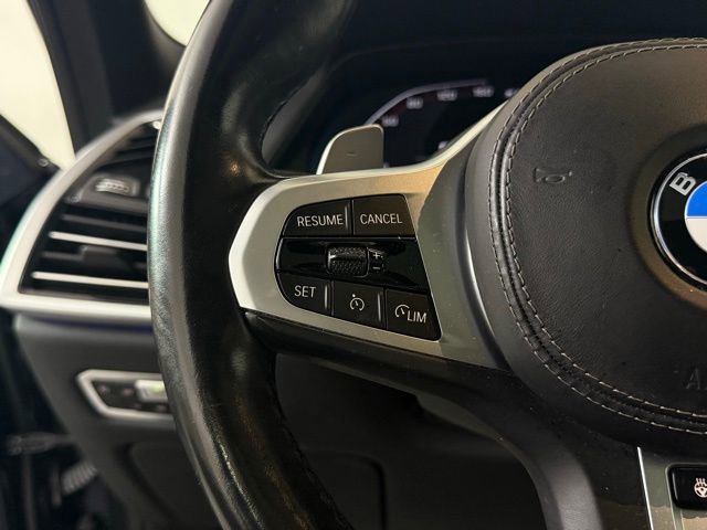 Used 2021 BMW X5 M50i w/ Premium Package image 33