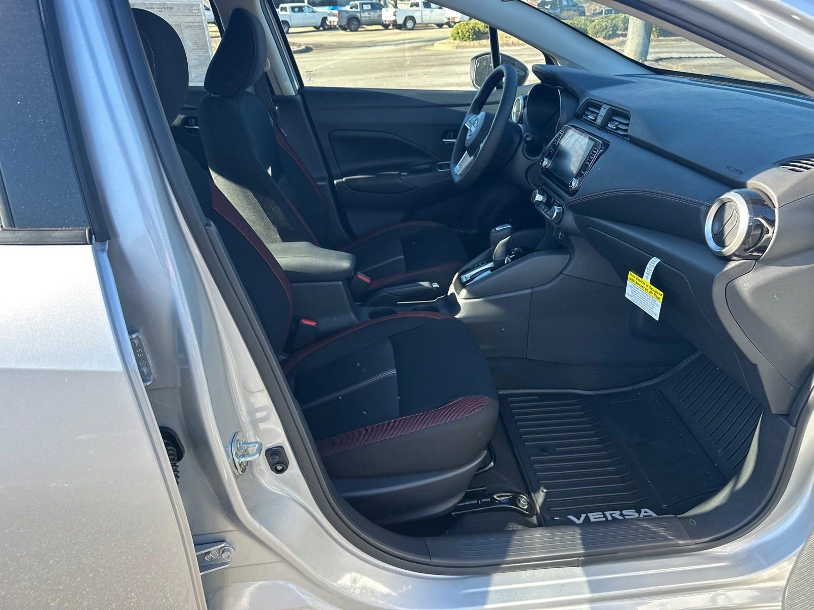 New 2025 Nissan Versa SR w/ Trunk Package image 13
