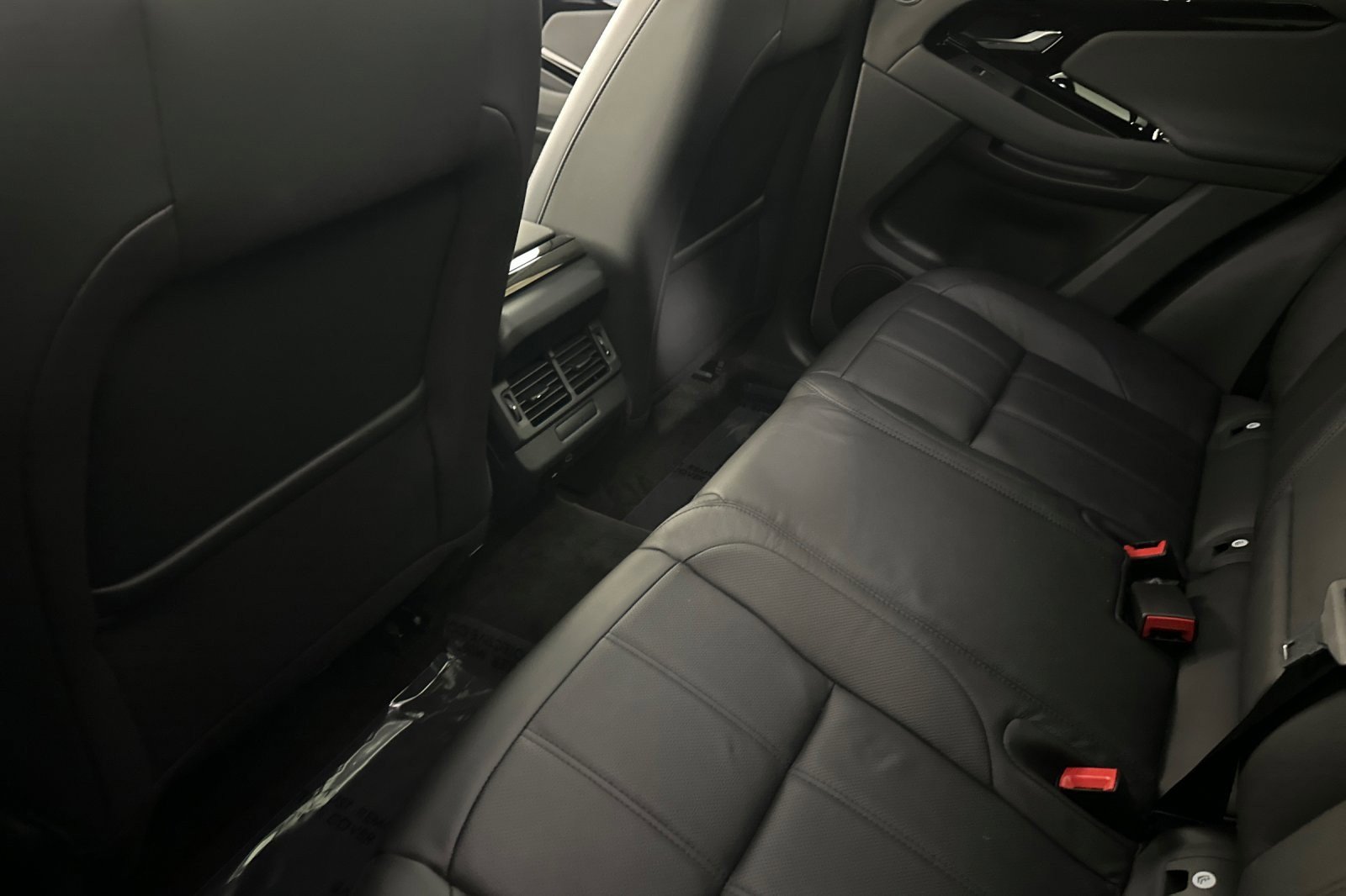 Used 2024 Land Rover Range Rover Evoque Dynamic SE image 11