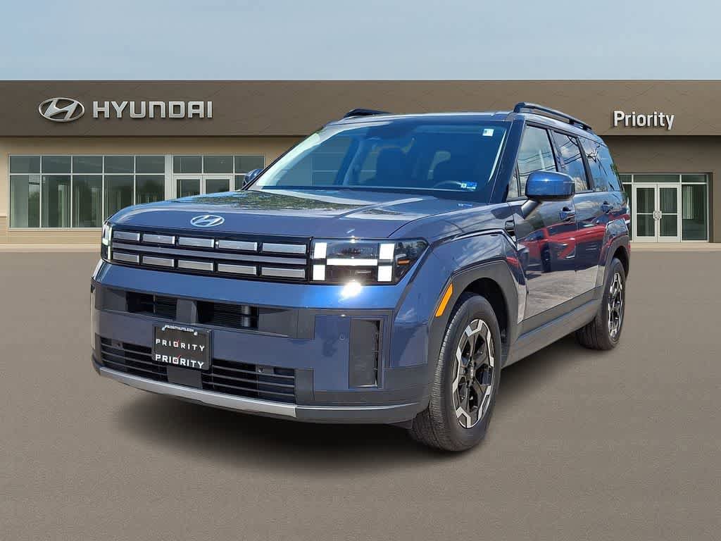 Used 2025 Hyundai Santa Fe SEL FWD image 1