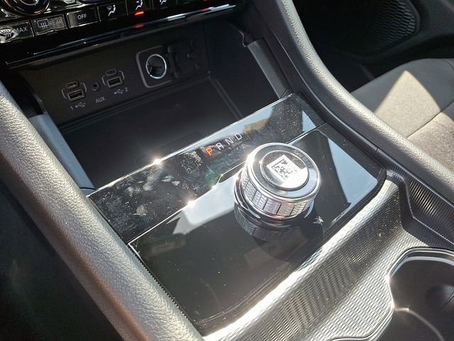 New 2025 Jeep Grand Cherokee L Laredo w/ Luxury Tech Group I image 12