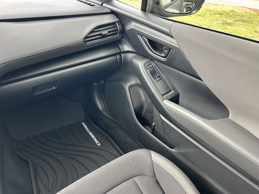 Certified 2025 Subaru Crosstrek 2.0i Premium w/ Popular Package #4 image 17