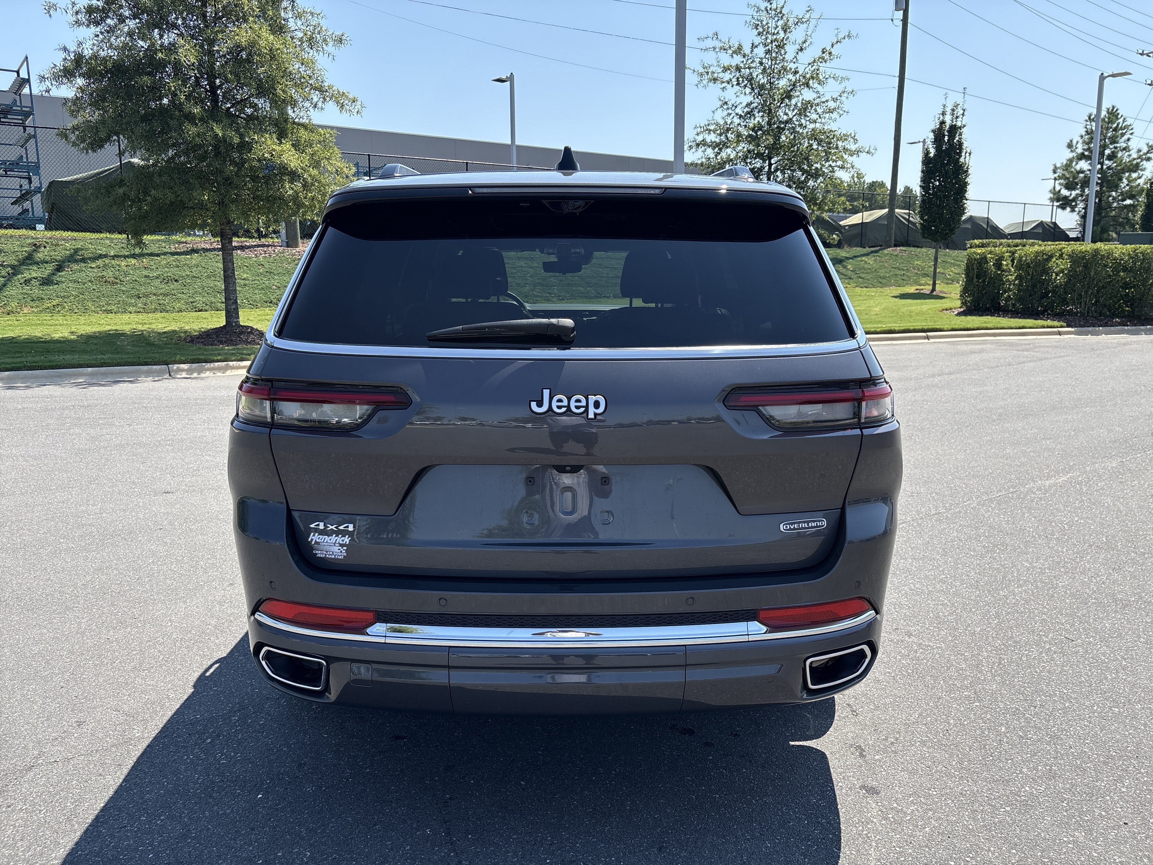 Used 2024 Jeep Grand Cherokee L Overland w/ Luxury Tech Group IV AWD/4WD image 8