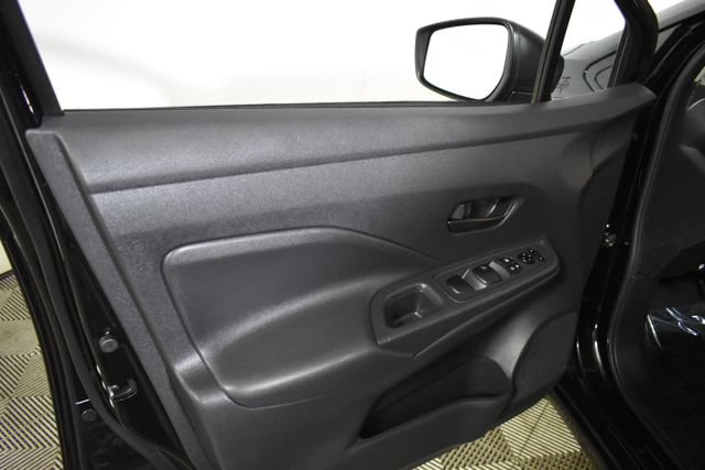 Certified 2024 Nissan Versa S w/ Trunk Package FWD image 7