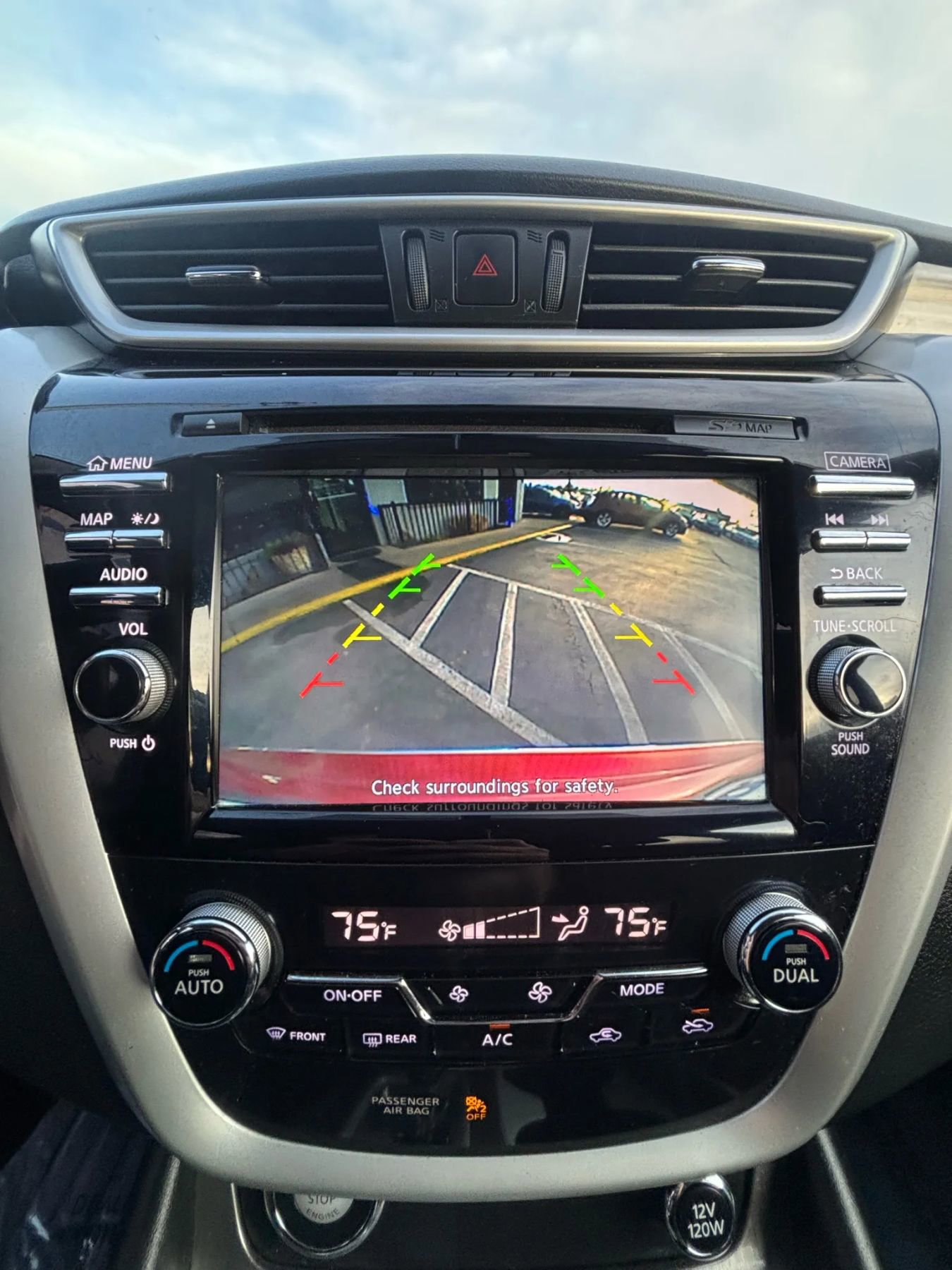 Used 2017 Nissan Murano SV image 19