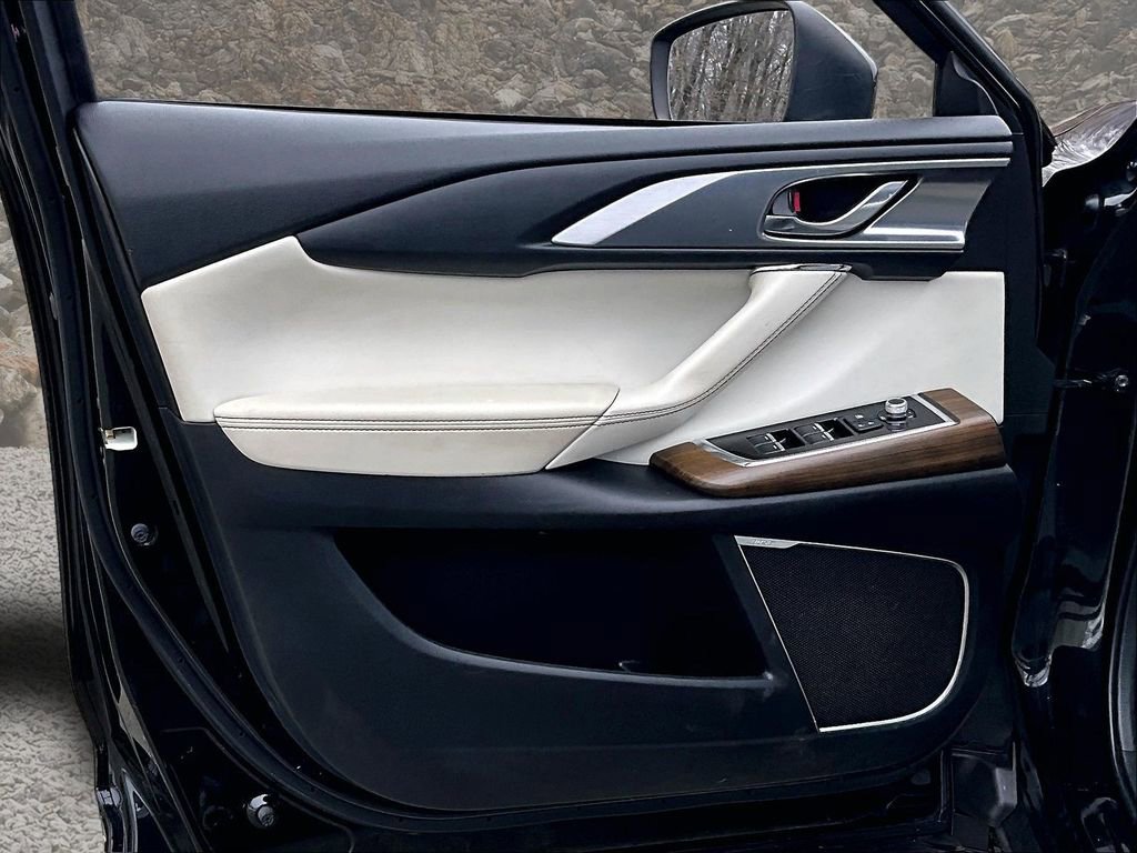 Used 2020 MAZDA CX-9 Signature image 21