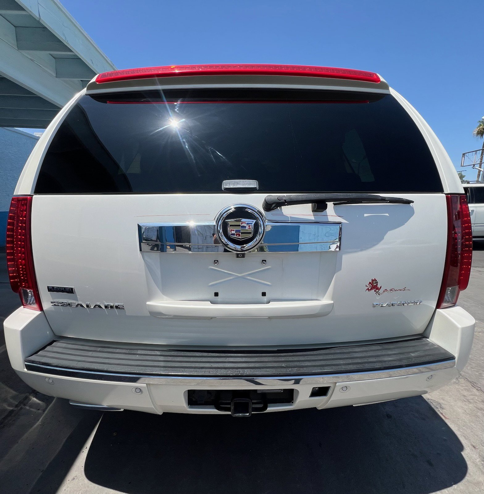Used 2012 Cadillac Escalade Platinum image 4