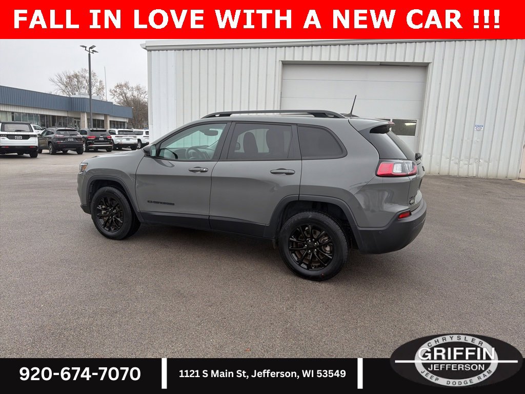 Used 2023 Jeep Cherokee Altitude Lux image 13