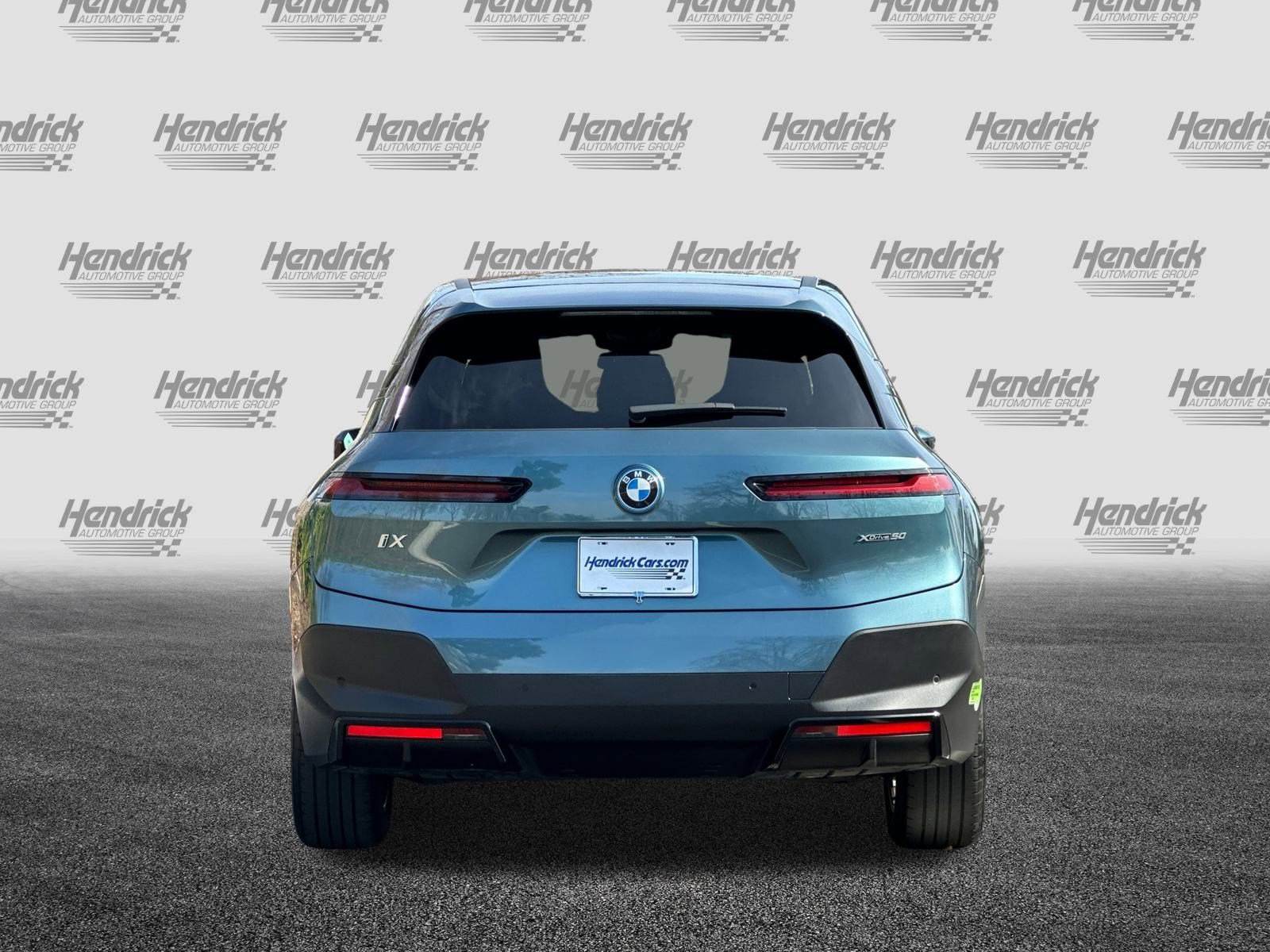 Used 2023 BMW iX xDrive50 w/ Premium Package image 6