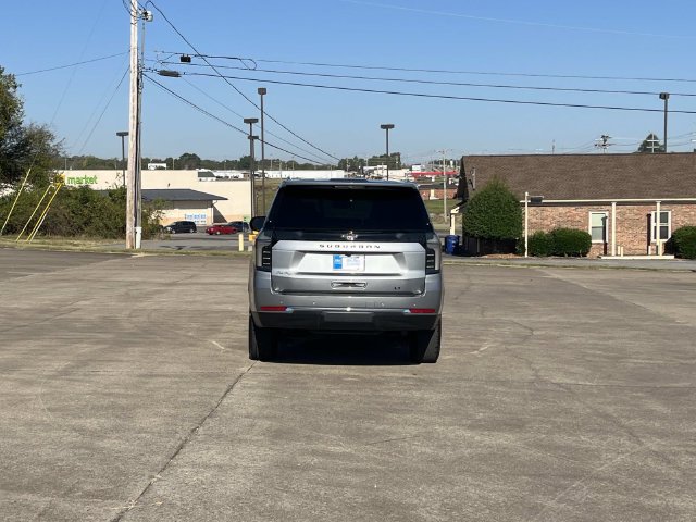 Certified 2025 Chevrolet Suburban LT w/ Comfort Package AWD/4WD image 5