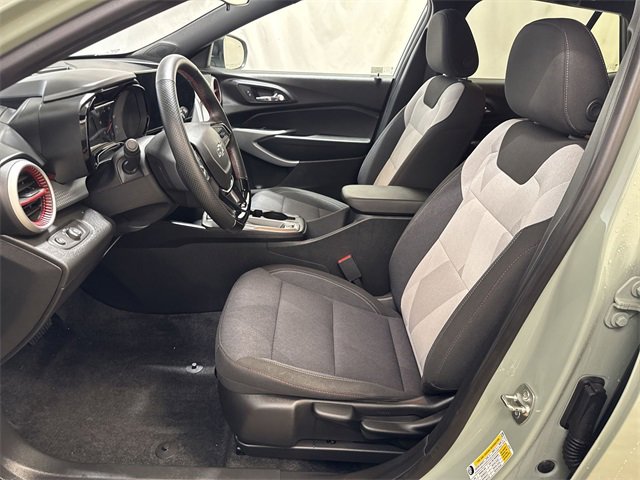 Certified 2024 Chevrolet Trax RS w/ Driver Confidence Package image 10