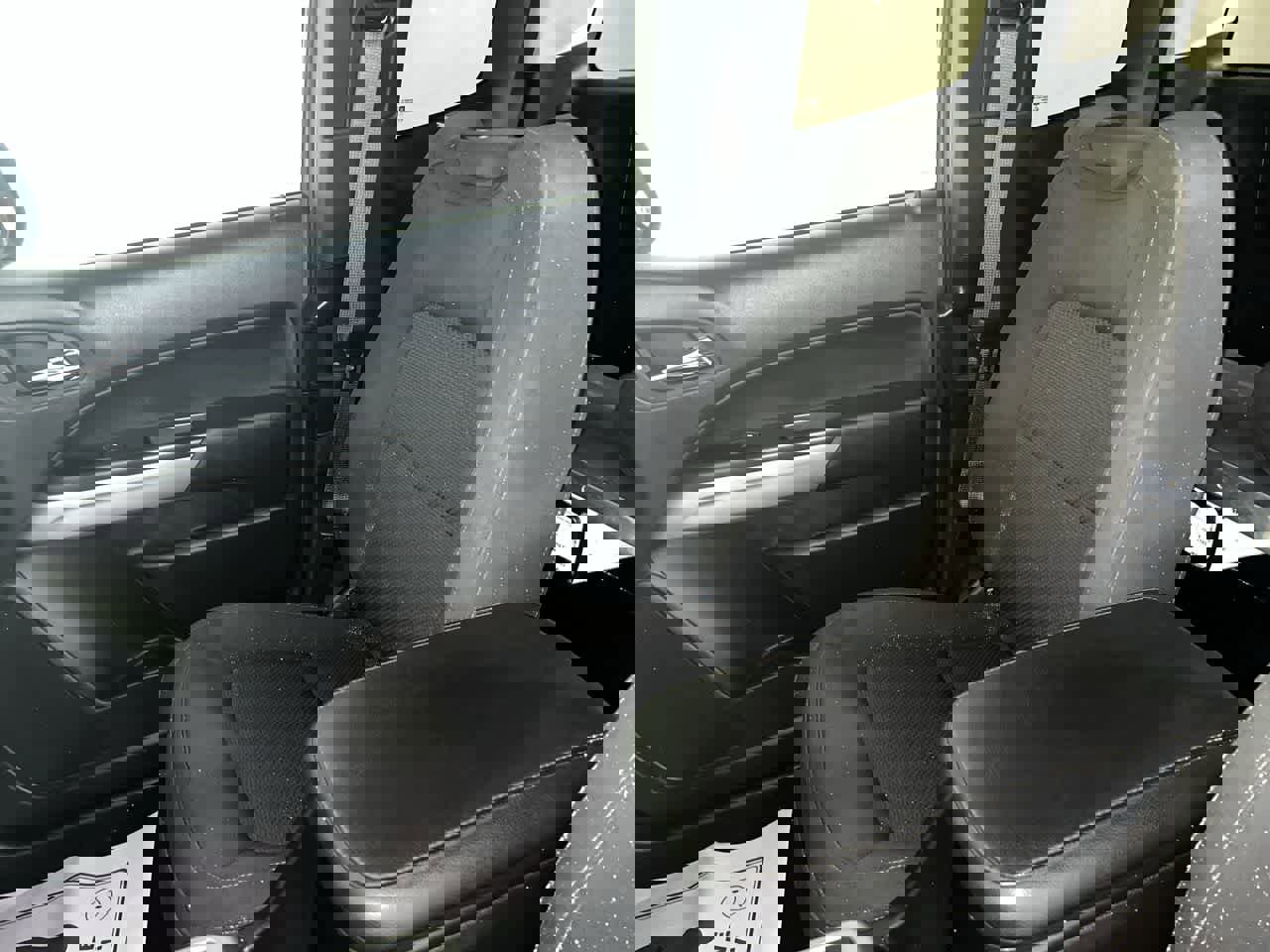 Used 2022 Chevrolet Colorado LT w/ Fleet Safety Package image 25