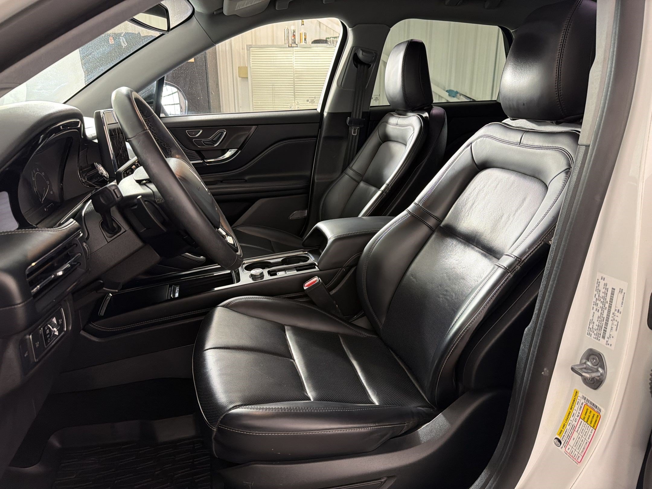 Used 2022 Lincoln Corsair AWD w/ Equipment Group 101A image 5