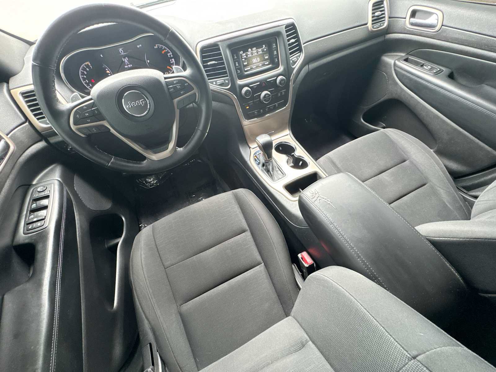 Used 2017 Jeep Grand Cherokee Laredo w/ Quick Order Package 2BE RWD image 21