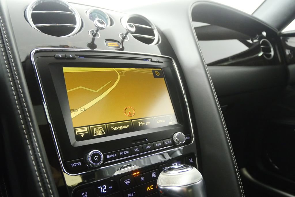 Used 2016 Bentley Flying Spur W12 image 22