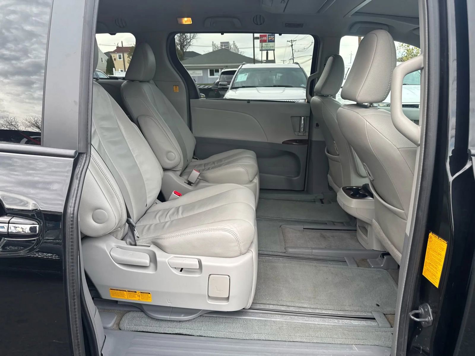 Used 2013 Toyota Sienna Limited image 25