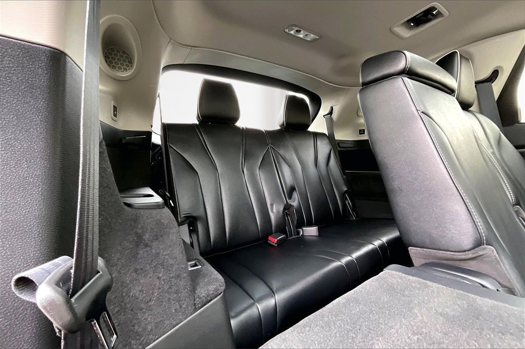 Used 2022 Acura MDX SH-AWD w/ Advance Package image 26