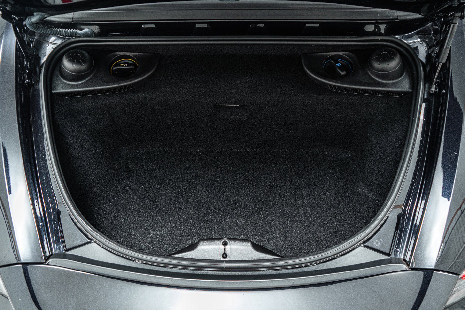 Used 2017 Porsche 718 Boxster RWD image 12