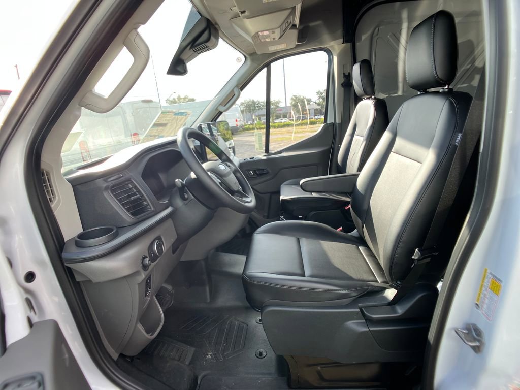 New 2026 Ford Transit 250 148 Medium Roof w/ Load Area Protection Package image 28