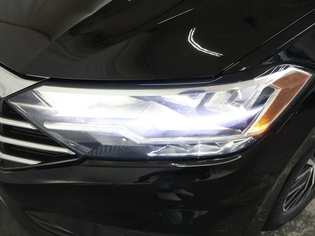 Used 2021 Volkswagen Jetta SE w/ SE Cold Weather Package image 27