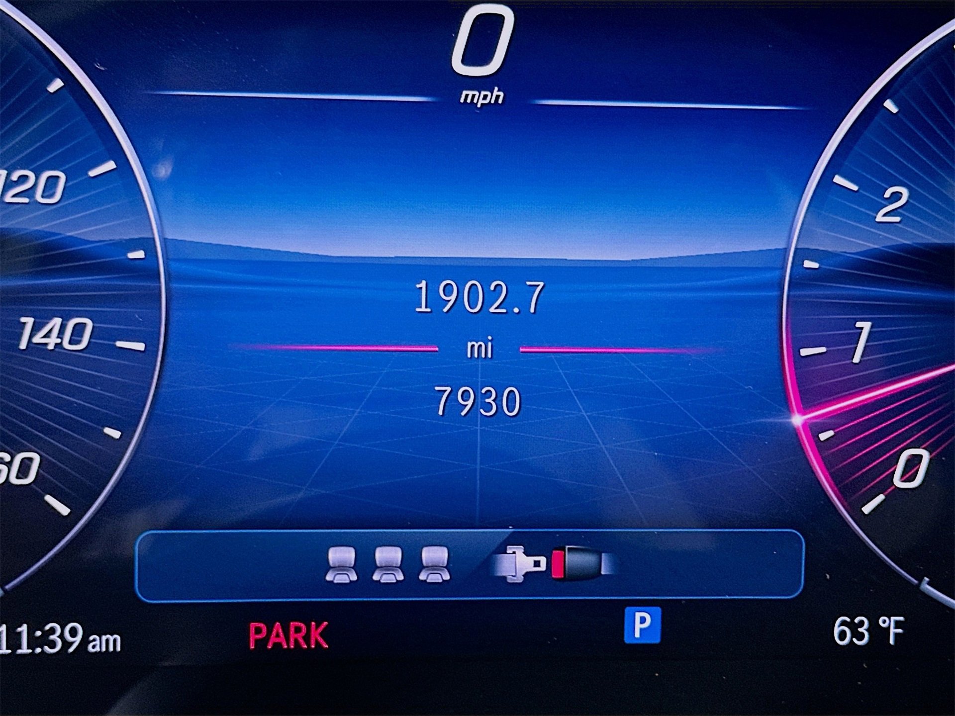 Used 2025 Mercedes-Benz C 300 Sedan image 13