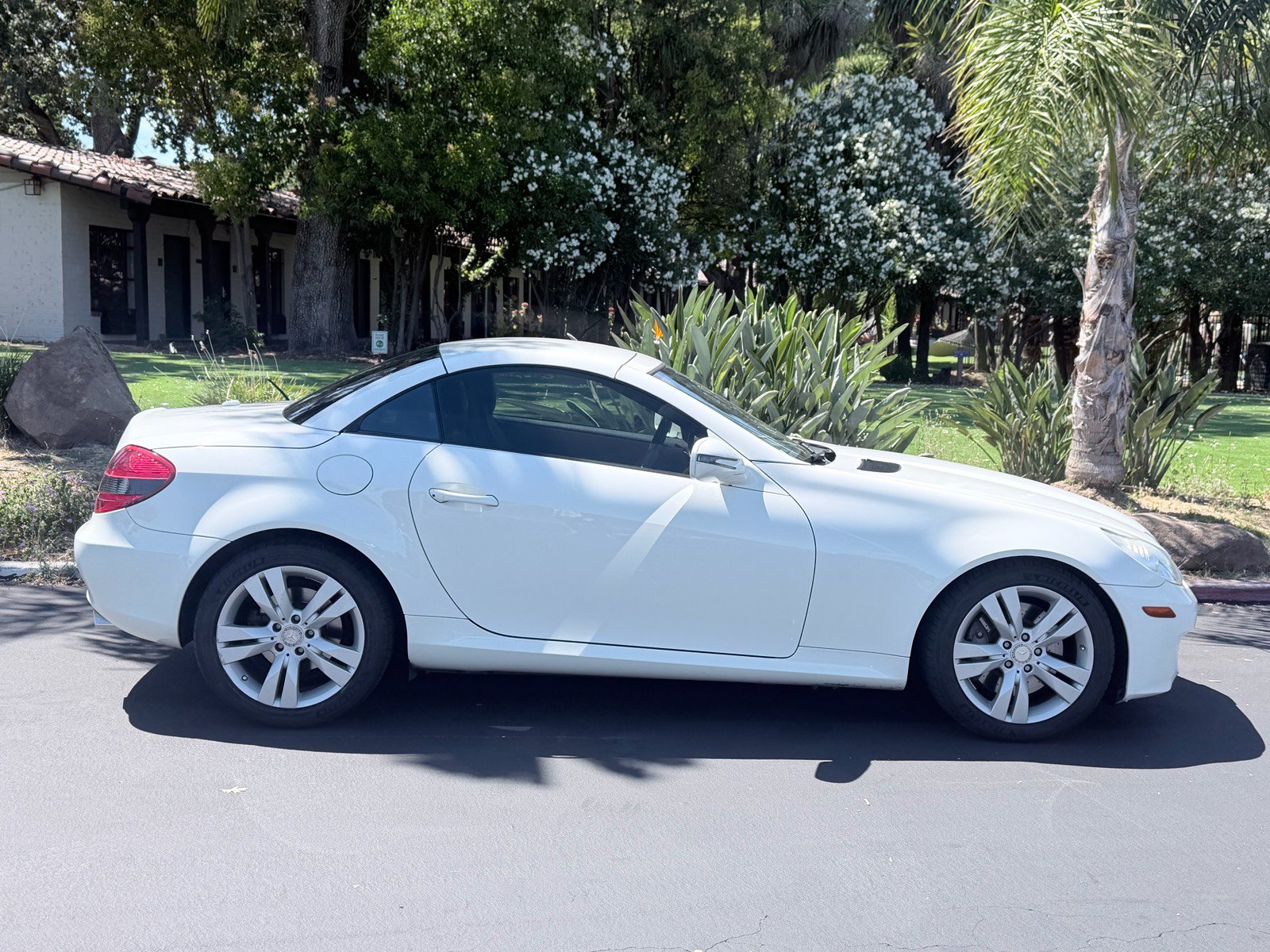 Used 2009 Mercedes-Benz SLK 350 image 9