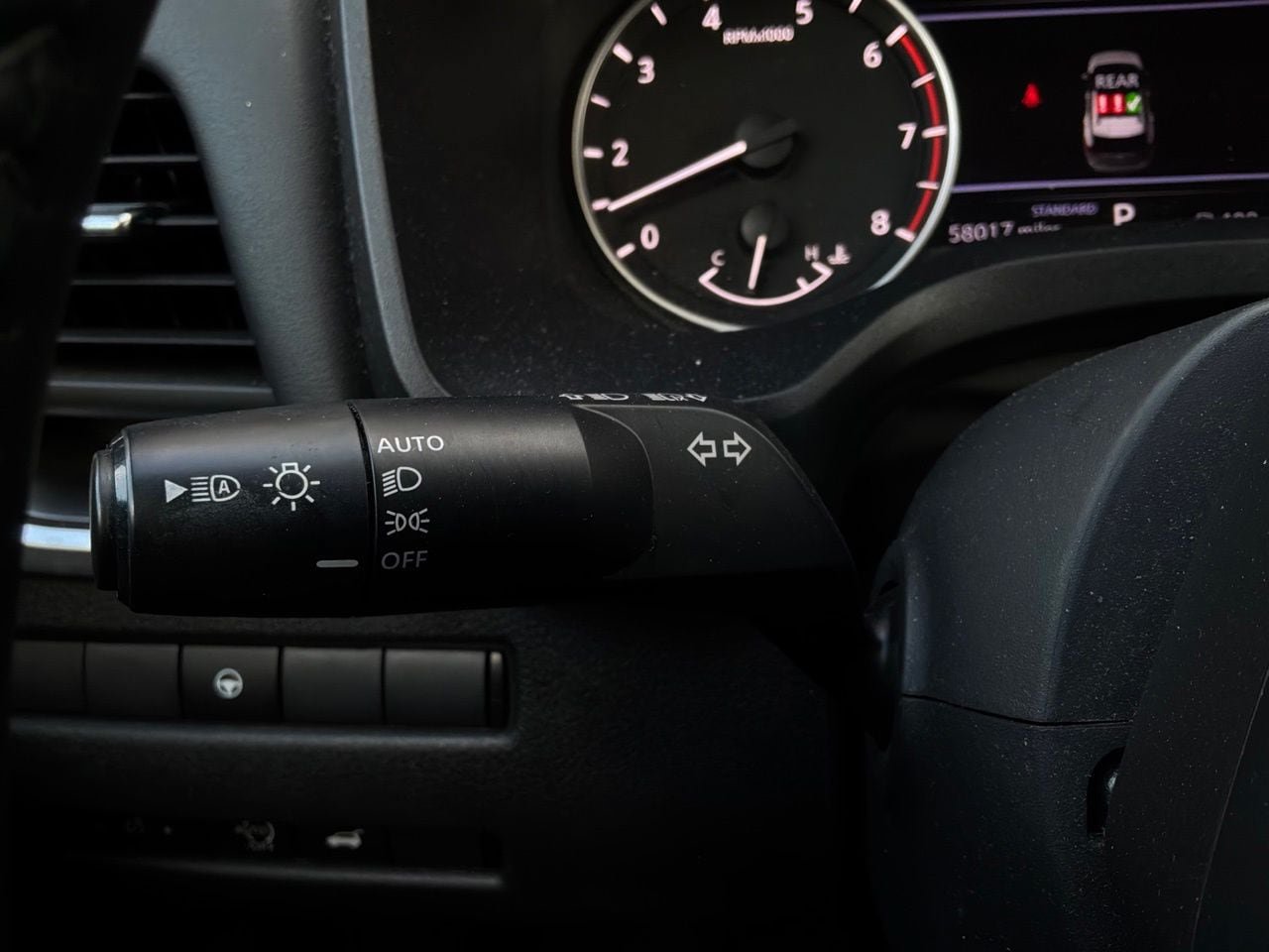 Used 2025 Nissan Rogue SV FWD image 38