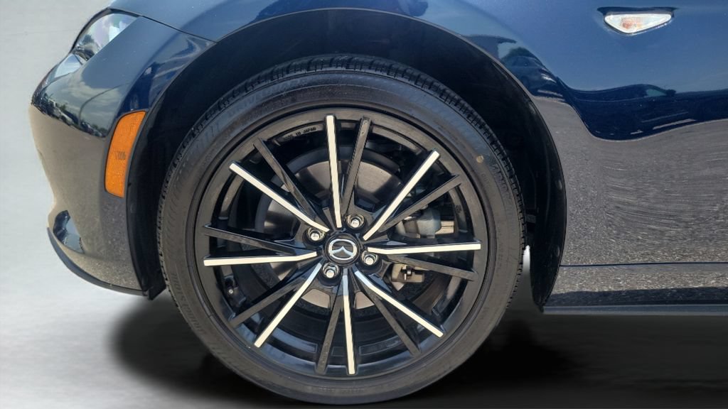 Used 2025 MAZDA MX-5 Miata Grand Touring RWD image 24