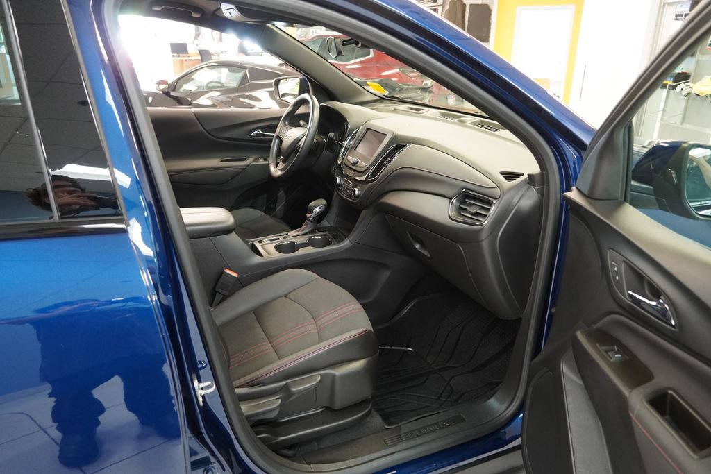 Certified 2022 Chevrolet Equinox RS w/ LPO, Floor Liner Package FWD image 25