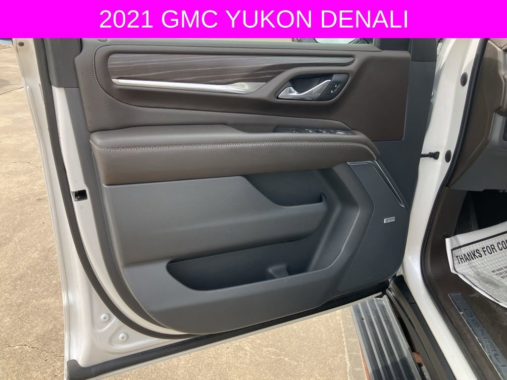 Used 2021 GMC Yukon Denali w/ Denali Premium Package image 25