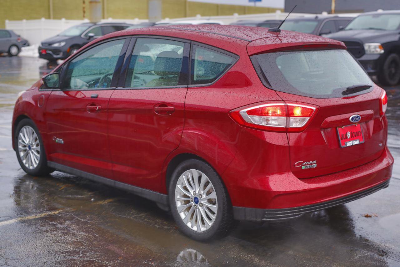 Used 2017 Ford C-MAX Energi SE w/ Equipment Group 402A image 13