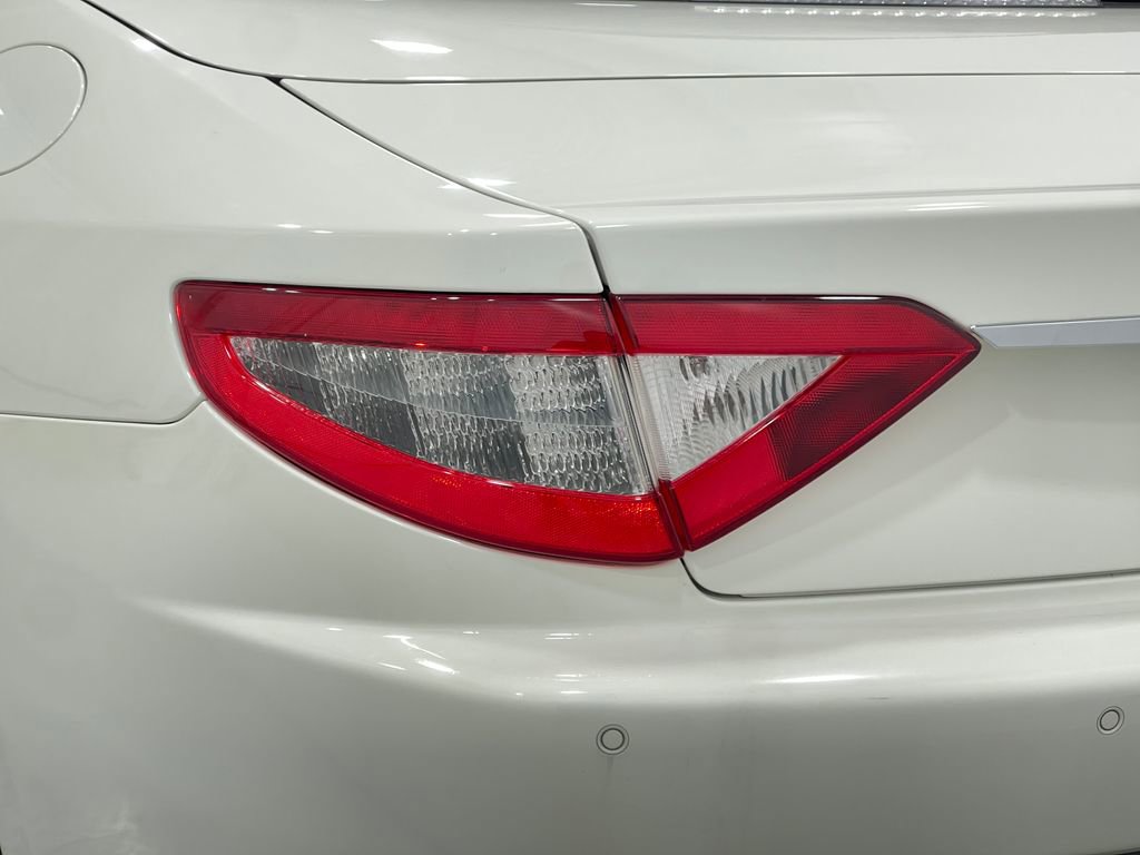 Used 2017 Maserati GranTurismo Convertible image 28