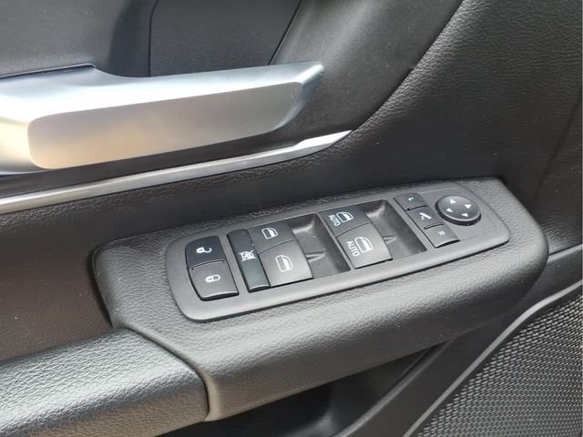 Used 2022 RAM 1500 Big Horn AWD/4WD image 17