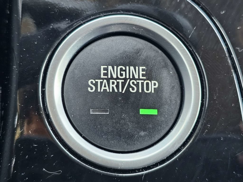 Used 2019 Buick Encore Essence w/ Safety Package II AWD/4WD image 28