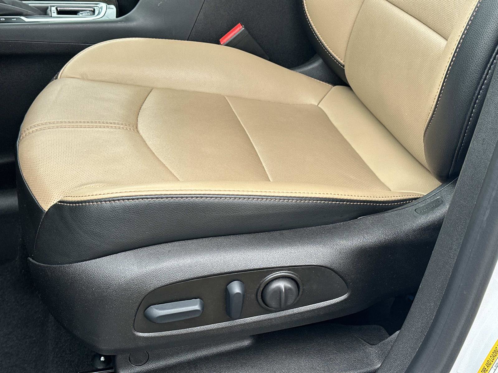 Certified 2023 Chevrolet Equinox Premier image 19