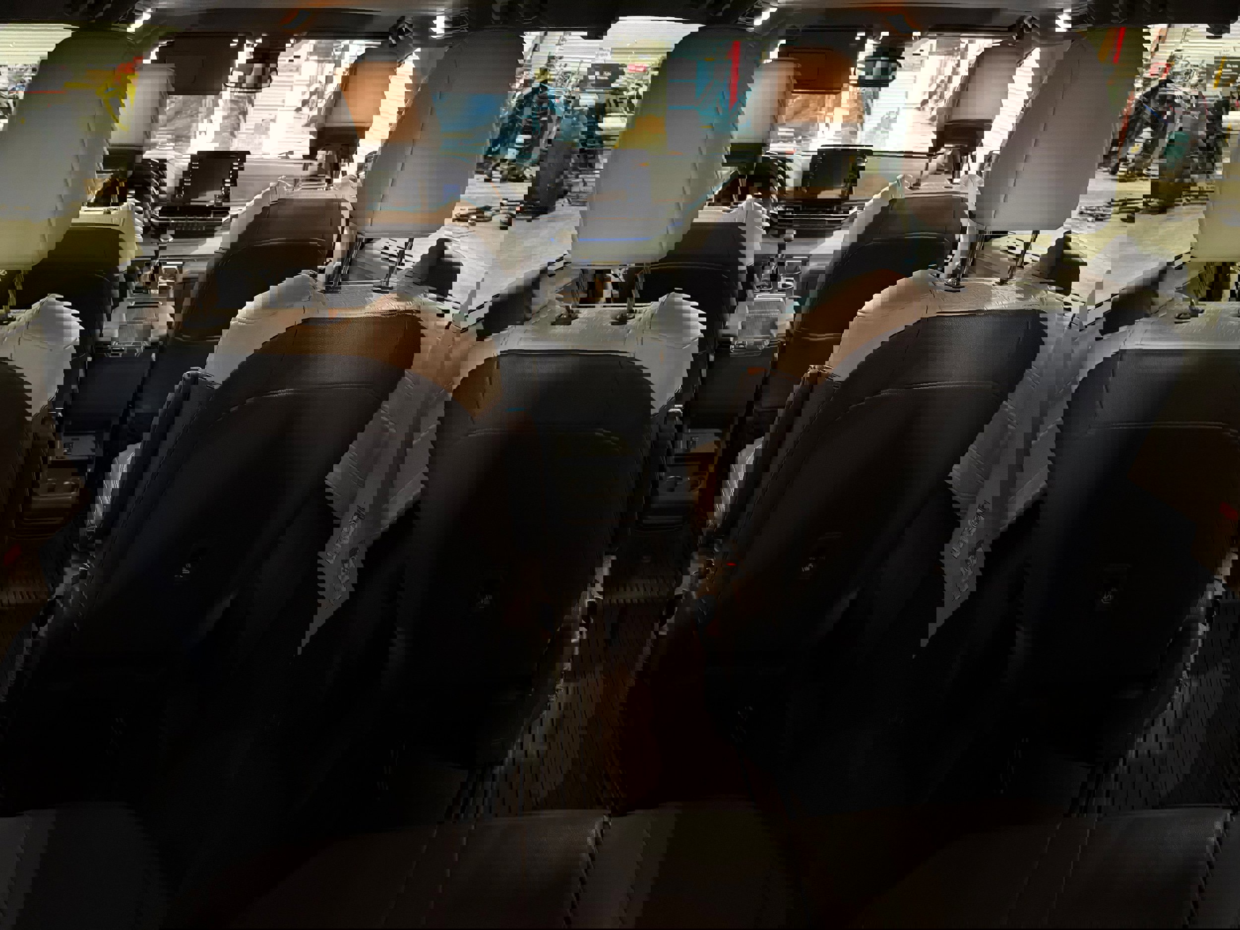 Used 2022 Toyota Sienna XSE w/ XSE Plus Package image 21